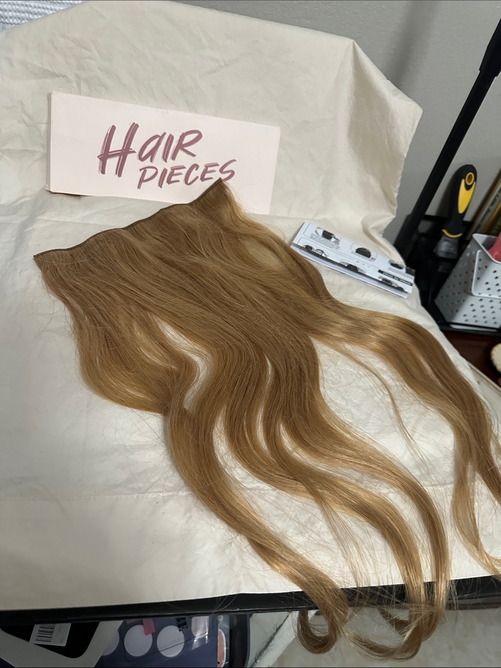 Natural Dark Blonde Clip-in Hair Pieces - Voluminous Waves 22 inches long NWT